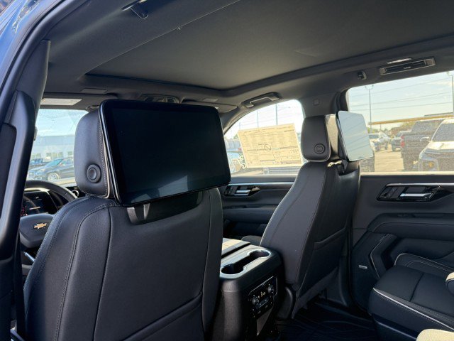 New 2026 Chevrolet Suburban Premier image 14