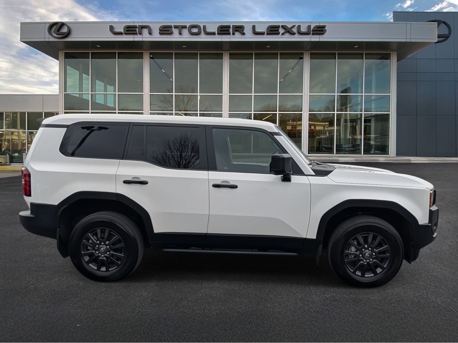 Used 2024 Toyota Land Cruiser 1958 image 2