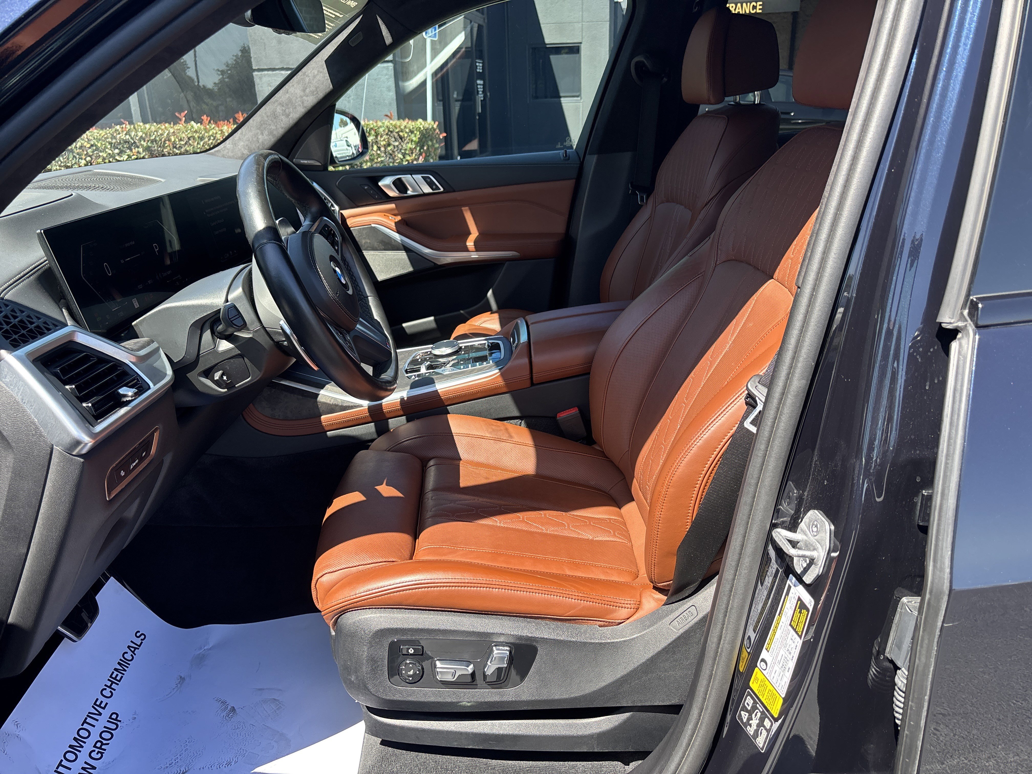 Certified 2024 BMW X7 xDrive40i w/ M Sport Package AWD/4WD image 20