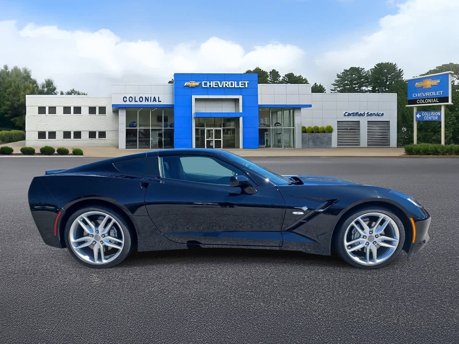 Used 2019 Chevrolet Corvette Stingray Coupe w/ 2LT Preferred Equipment Group RWD image 3