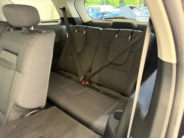 Used 2025 Ford Explorer Active AWD/4WD image 18