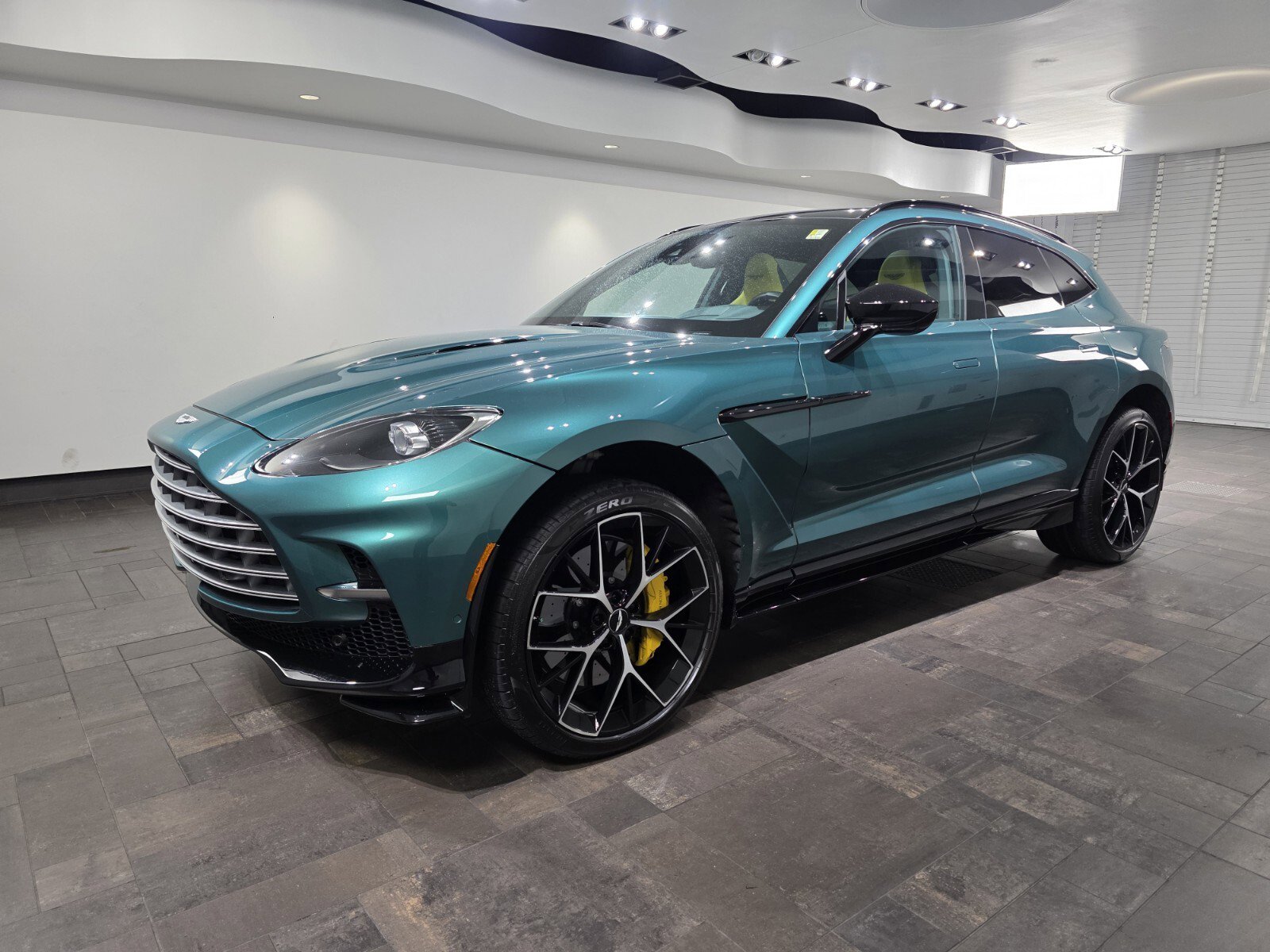 Used 2024 Aston Martin DBX 707 image 20