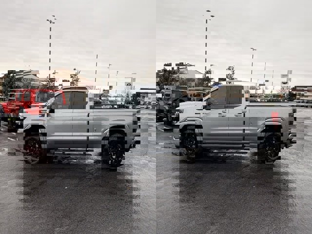 Used 2024 GMC Sierra 1500 Elevation w/ LPO, Elevation Black Package image 9