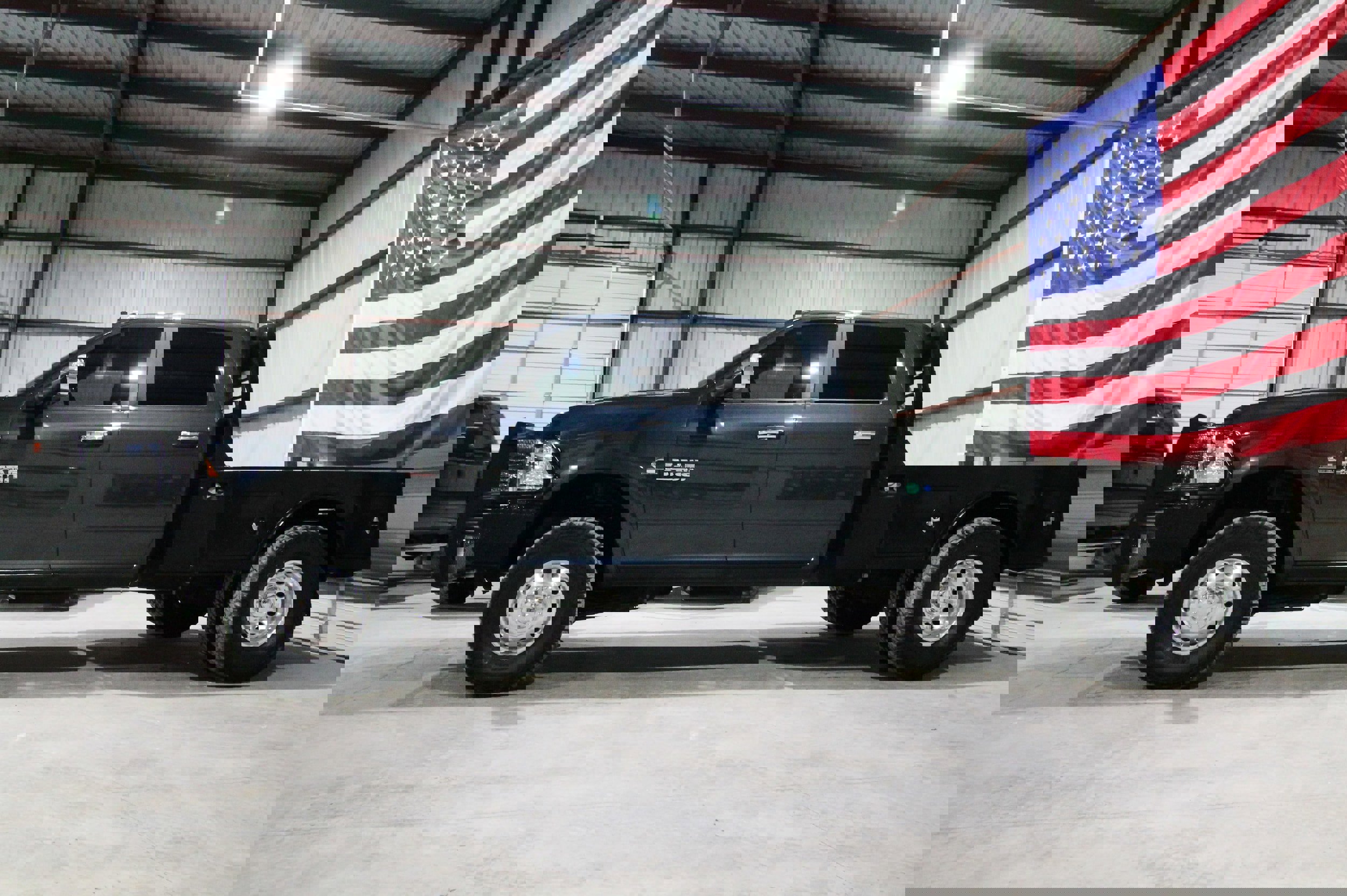 Used 2018 RAM 3500 Laramie w/ Convenience Group image 5