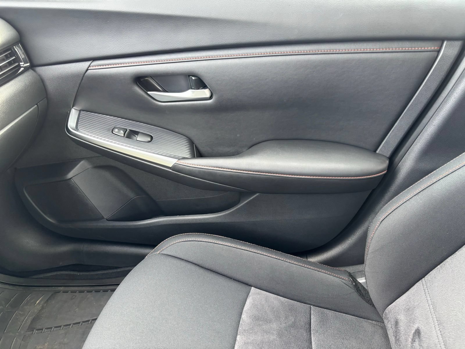 Used 2024 Nissan Sentra SR FWD image 14