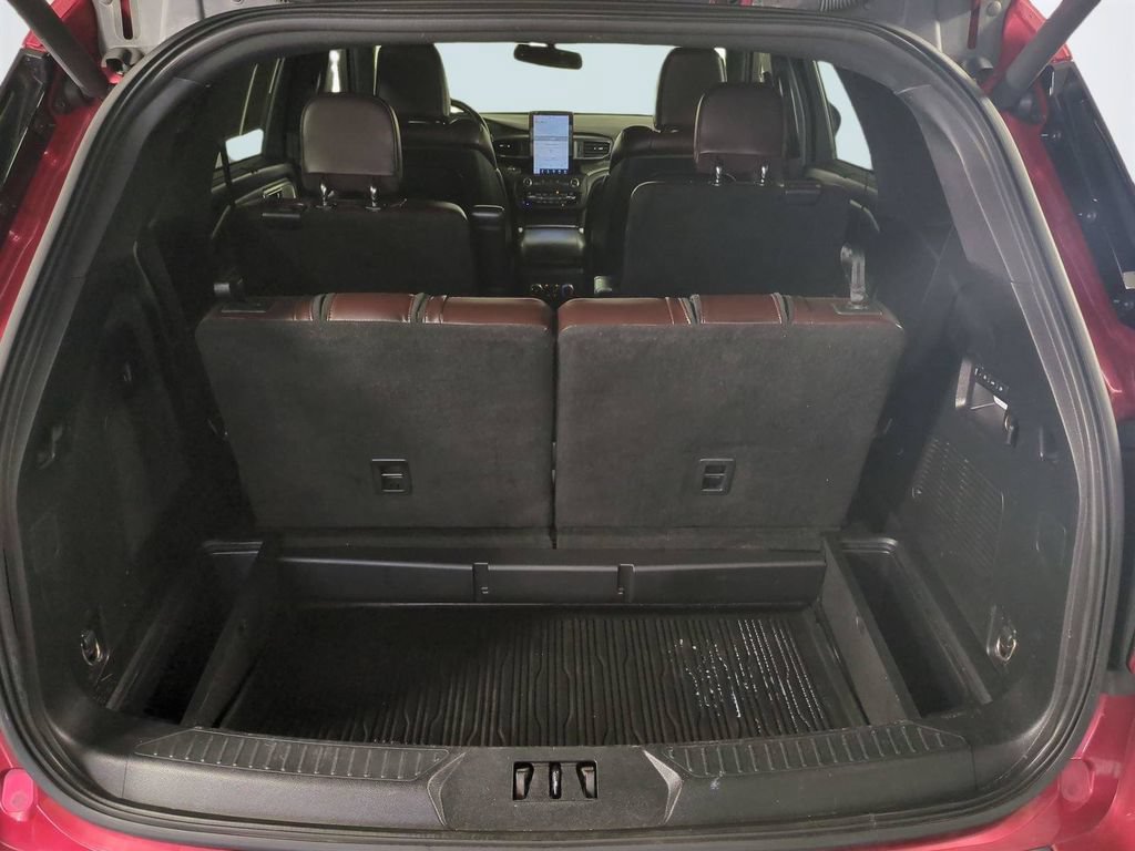Used 2020 Ford Explorer Platinum w/ Premium Technology Package AWD/4WD image 14