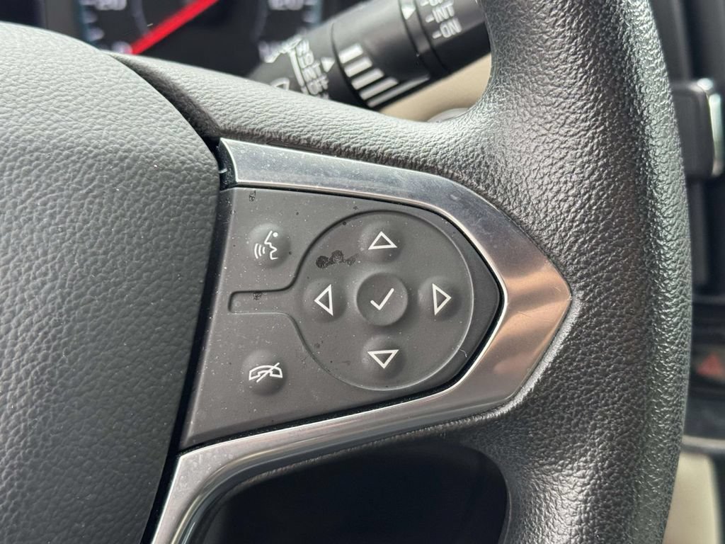 Used 2023 Chevrolet Traverse LS w/ Safety Package AWD/4WD image 24