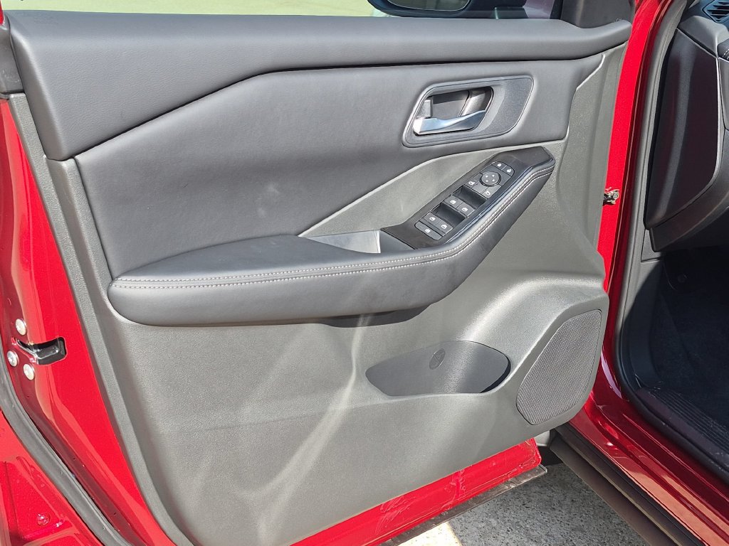 New 2026 Nissan Rogue SV AWD/4WD image 14