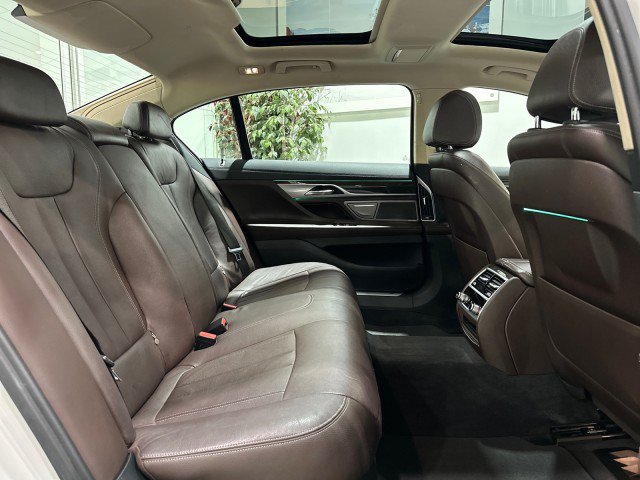 Used 2017 BMW 740i xDrive AWD/4WD image 45
