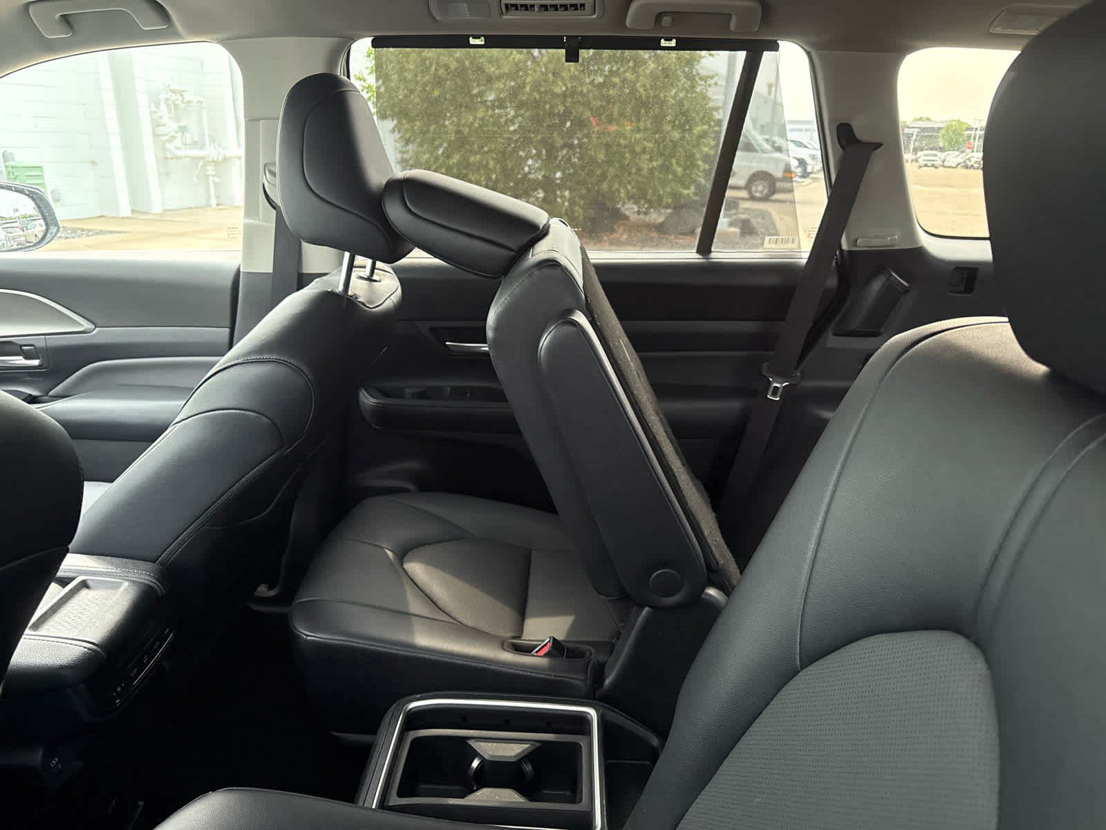 Used 2025 Toyota Grand Highlander AWD image 5