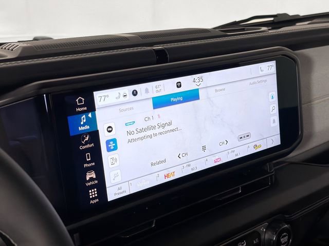 Used 2025 Jeep Wrangler Unlimited Sahara image 14