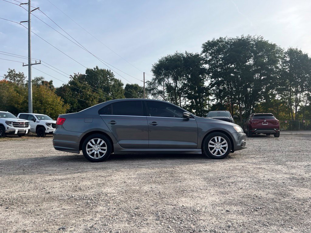 Used 2013 Volkswagen Jetta SE FWD image 6