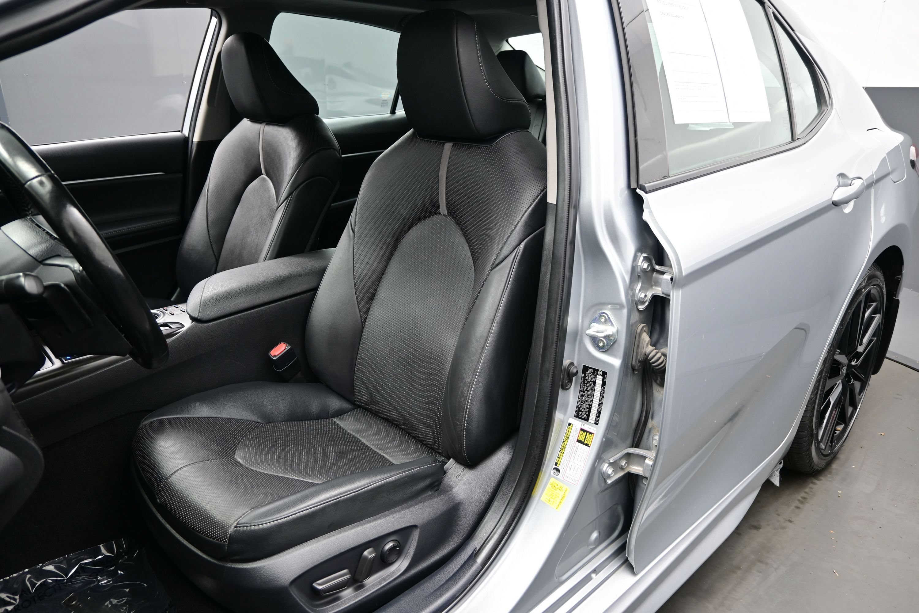 Used 2023 Toyota Camry XSE w/ Navigation Package FWD image 12