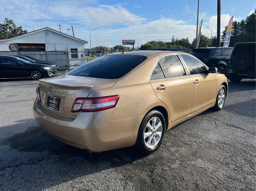 Used 2011 Toyota Camry LE w/ LE Extra-Value Pkg FWD image 5