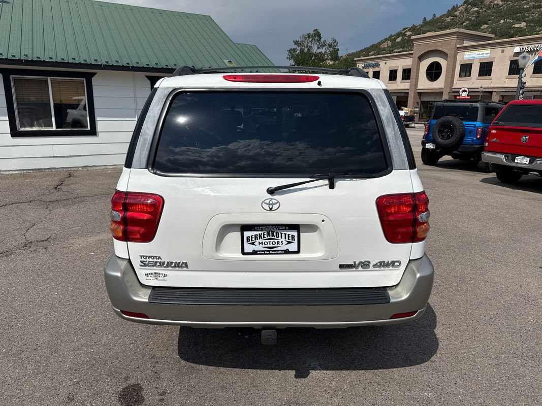 Used 2004 Toyota Sequoia SR5 AWD/4WD image 5