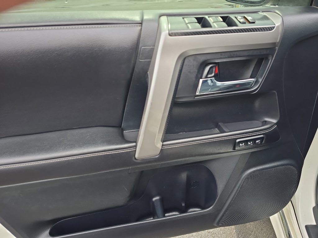 Used 2015 Toyota 4Runner Limited AWD/4WD image 11
