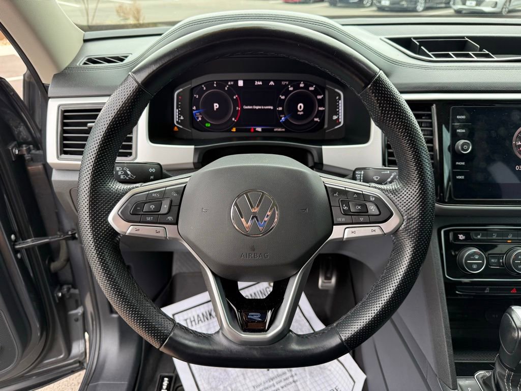 Used 2022 Volkswagen Atlas SEL Premium image 16