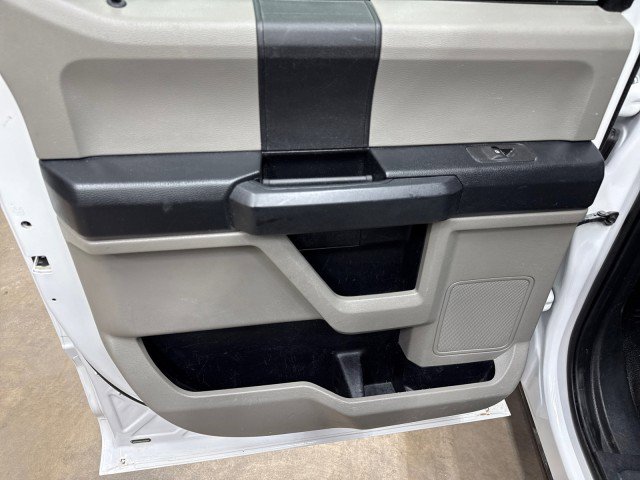 Used 2021 Ford F550 4x4 Crew Cab Super Duty w/ Power Equipment Group image 31