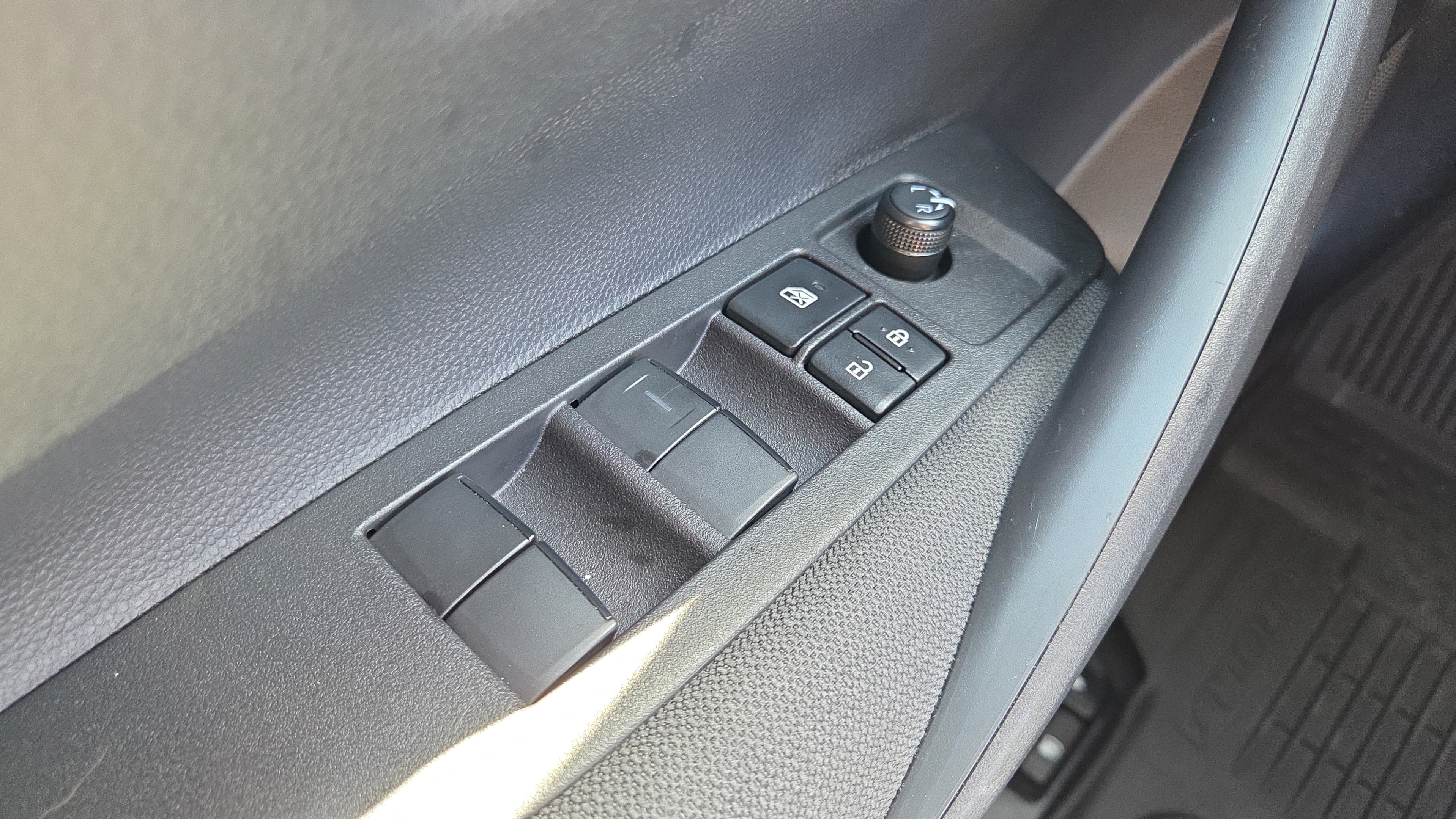 Certified 2026 Toyota Corolla SE FWD image 17