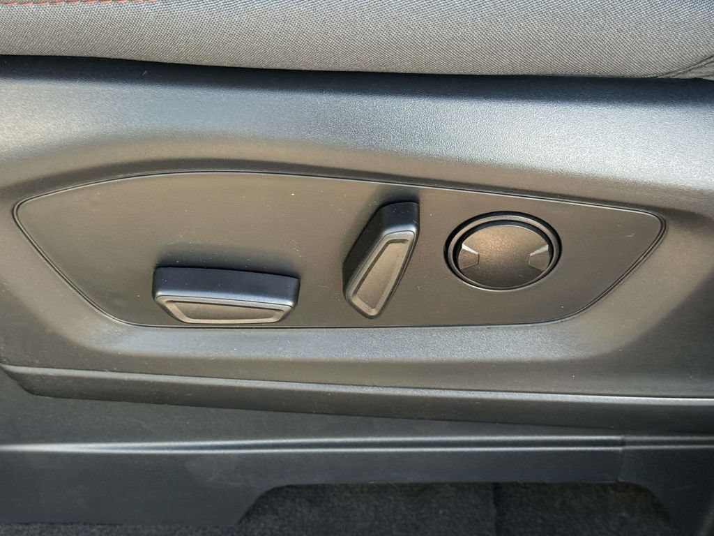 New 2026 Ford Explorer Active RWD image 26