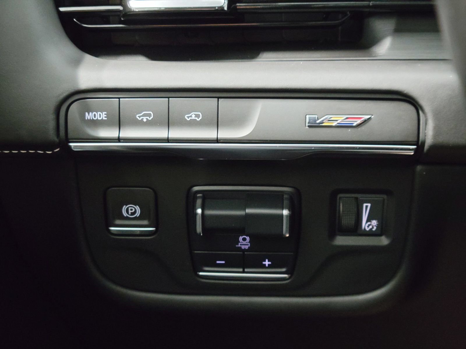 Used 2023 Cadillac Escalade V AWD/4WD image 16