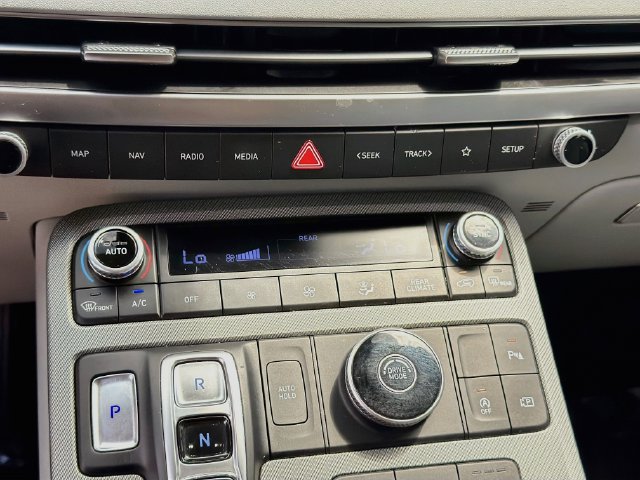 Used 2023 Hyundai Palisade SEL FWD image 15