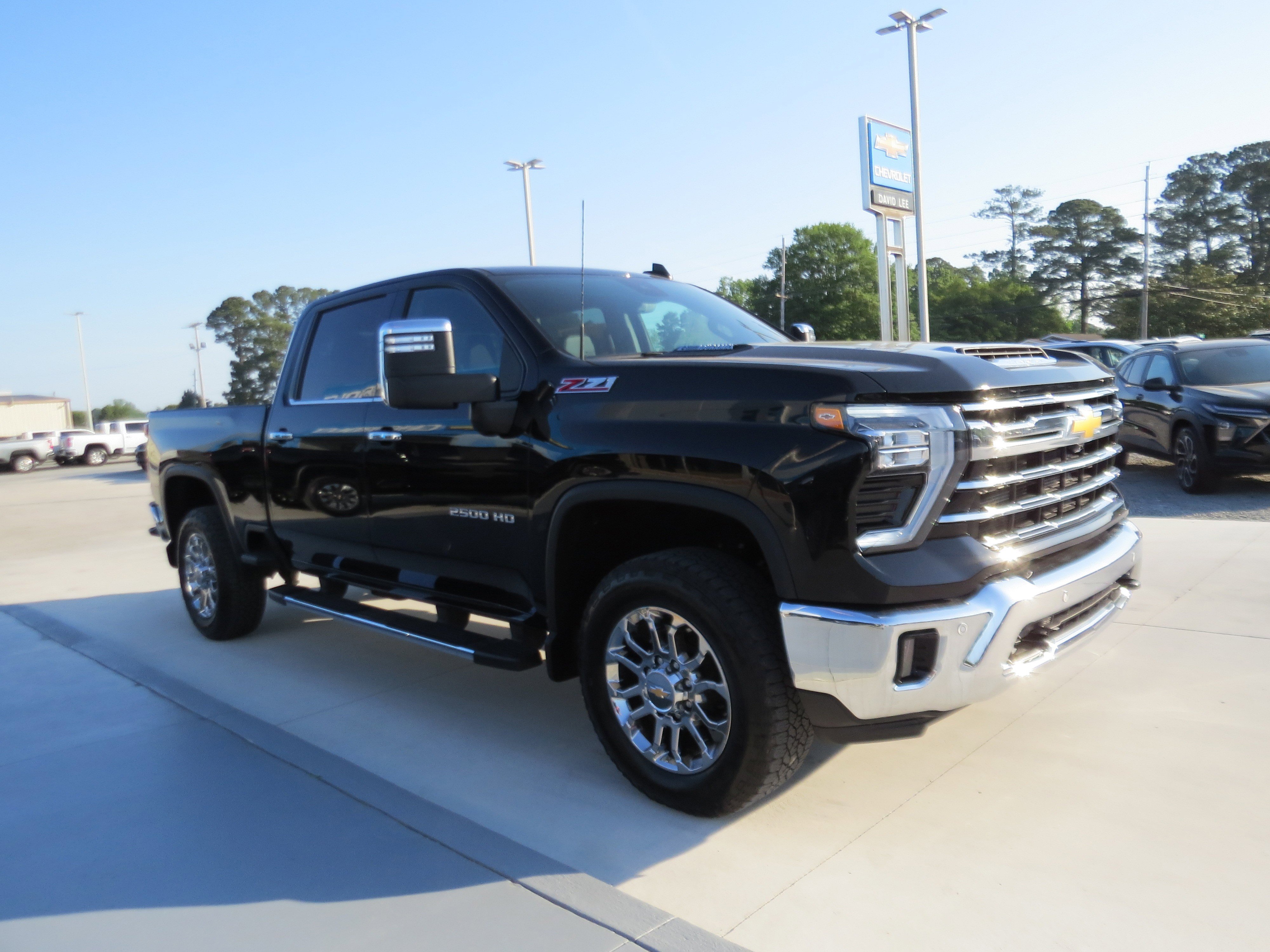 Used 2024 Chevrolet Silverado 2500 LTZ w/ LTZ Convenience Package AWD/4WD image 6
