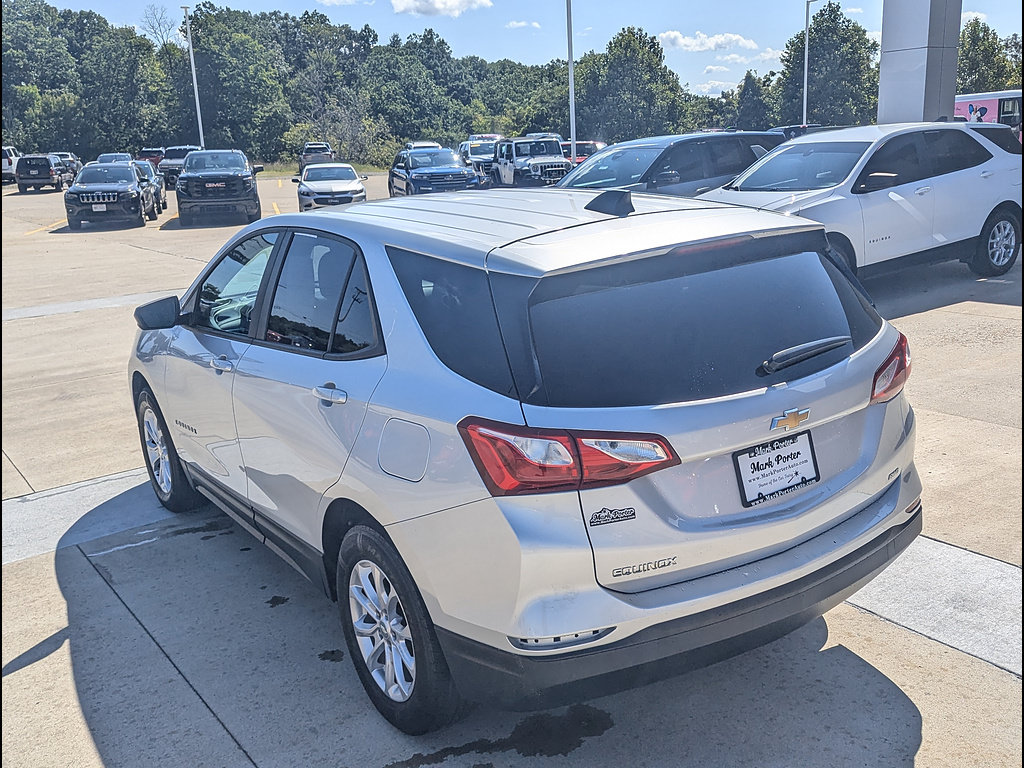 Used 2020 Chevrolet Equinox LS w/ LS Convenience Package AWD/4WD image 9