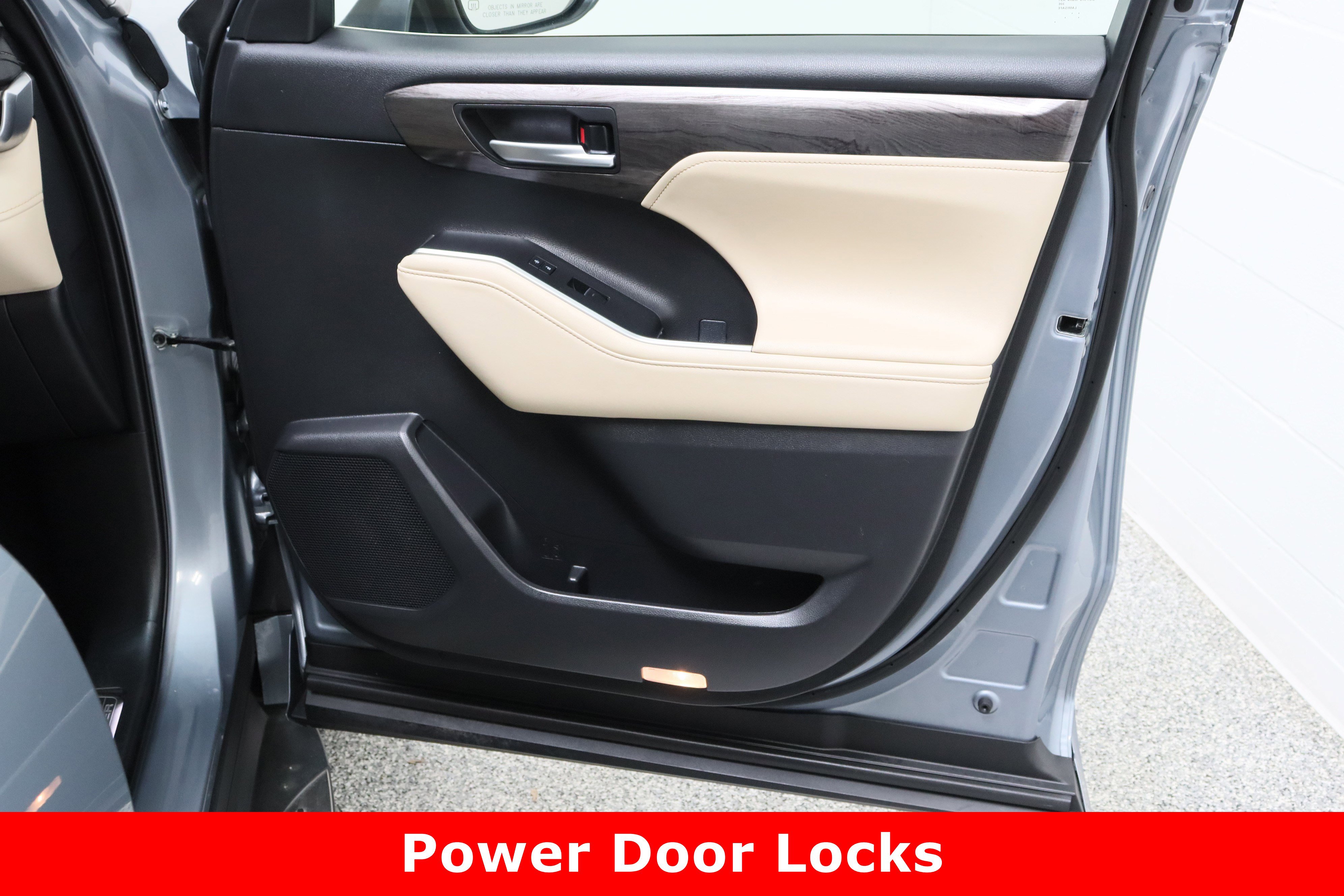 Used 2023 Toyota Highlander Limited image 39