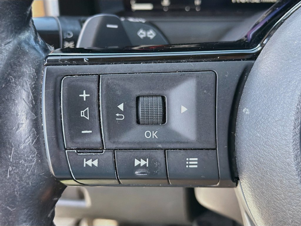 Used 2021 Nissan Rogue Platinum FWD image 15