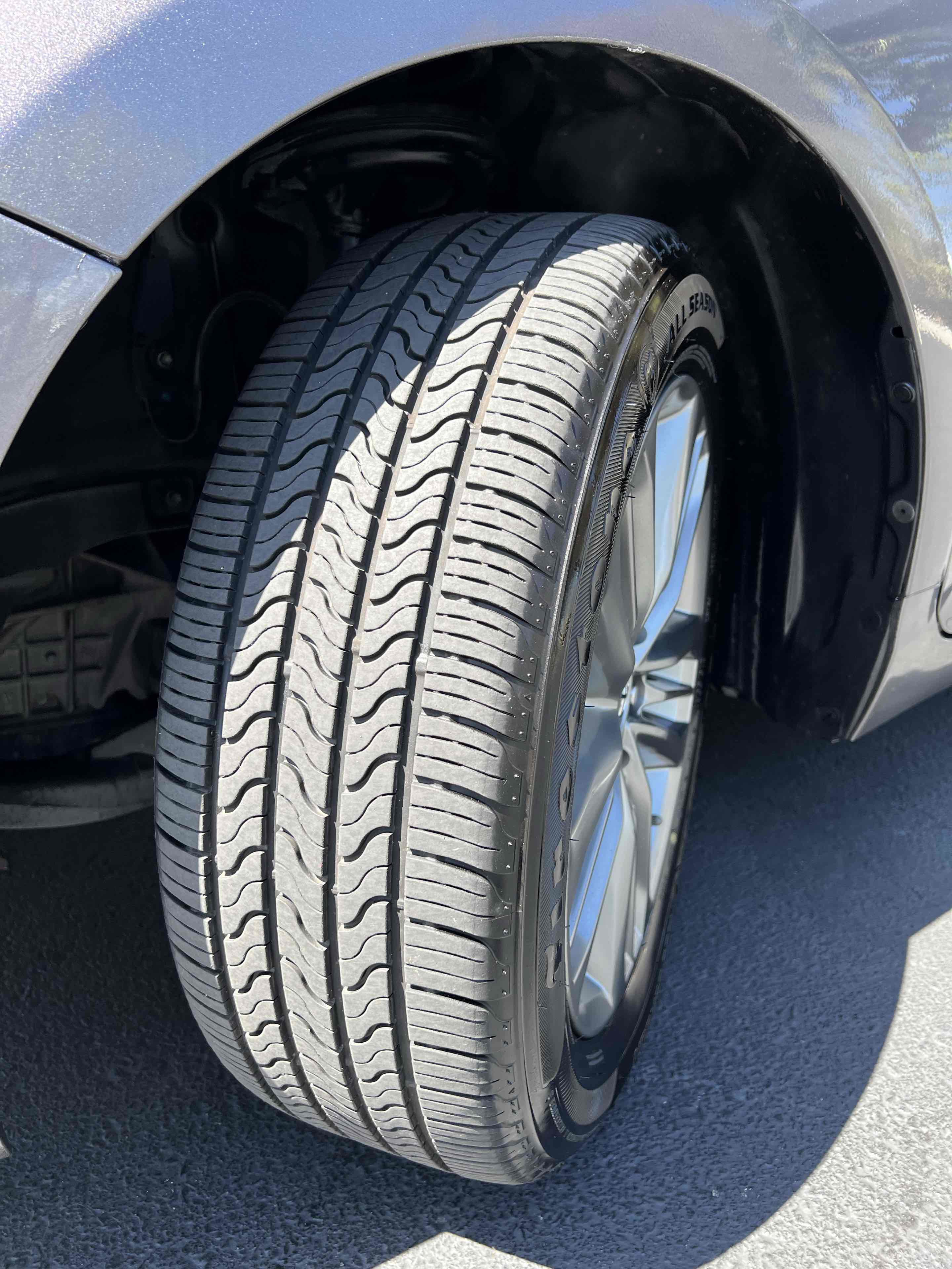 Used 2017 Toyota Camry SE w/ Moonroof Package FWD image 11