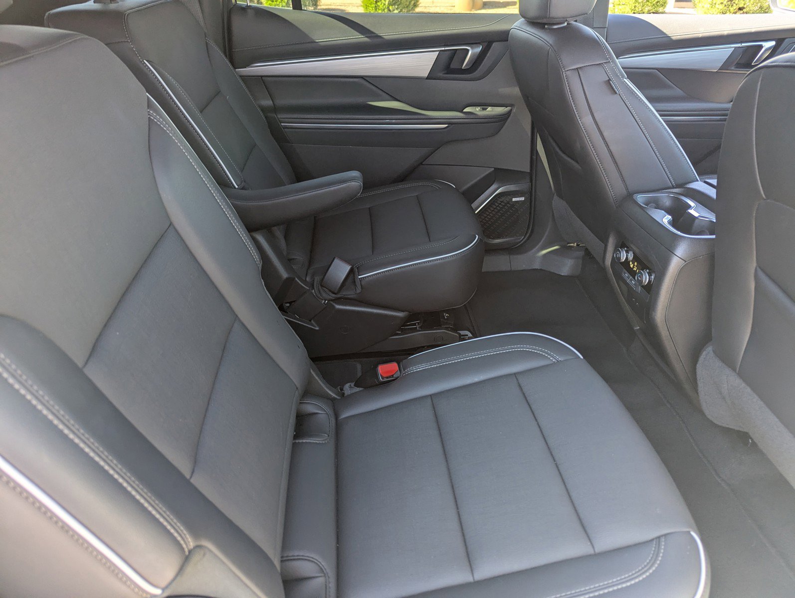 Certified 2025 Buick Enclave Preferred image 14