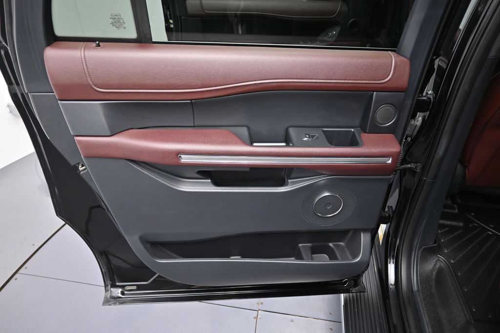 Used 2022 Ford Expedition Max Limited AWD/4WD image 25