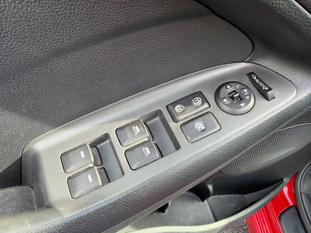 Used 2017 Kia Forte S w/ S Premium Package FWD image 32