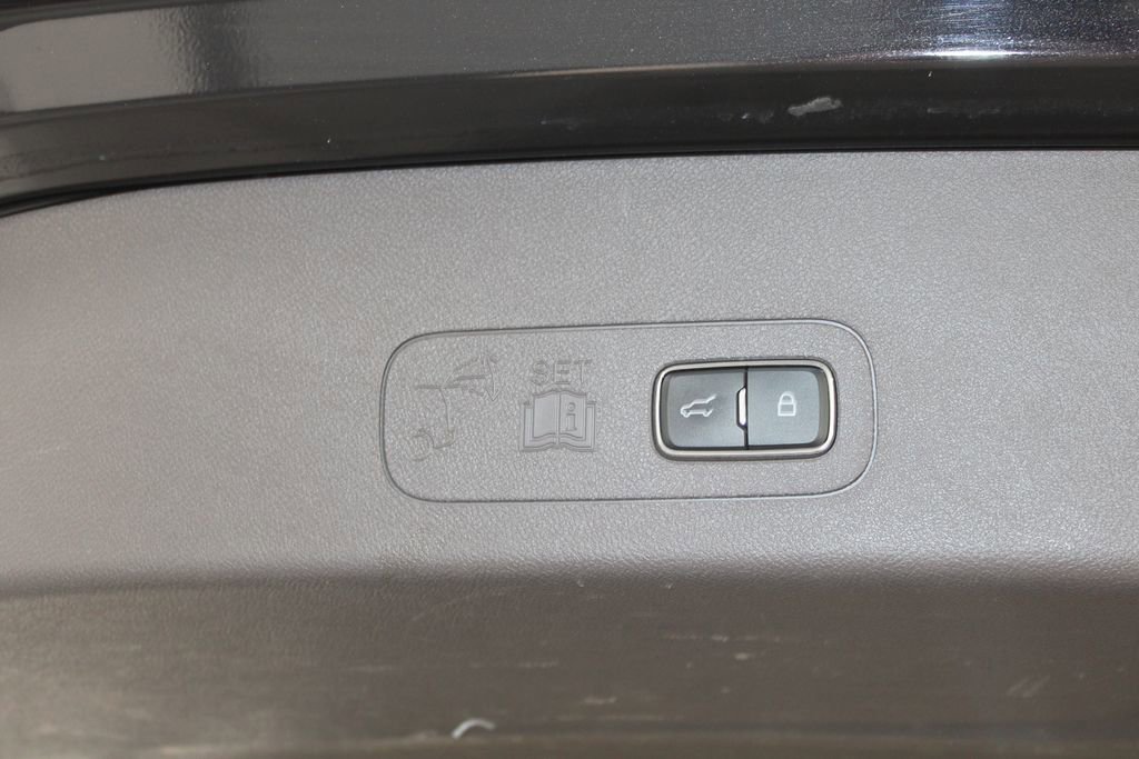 Used 2023 Lincoln Aviator Reserve w/ Equipment Group 201A image 19