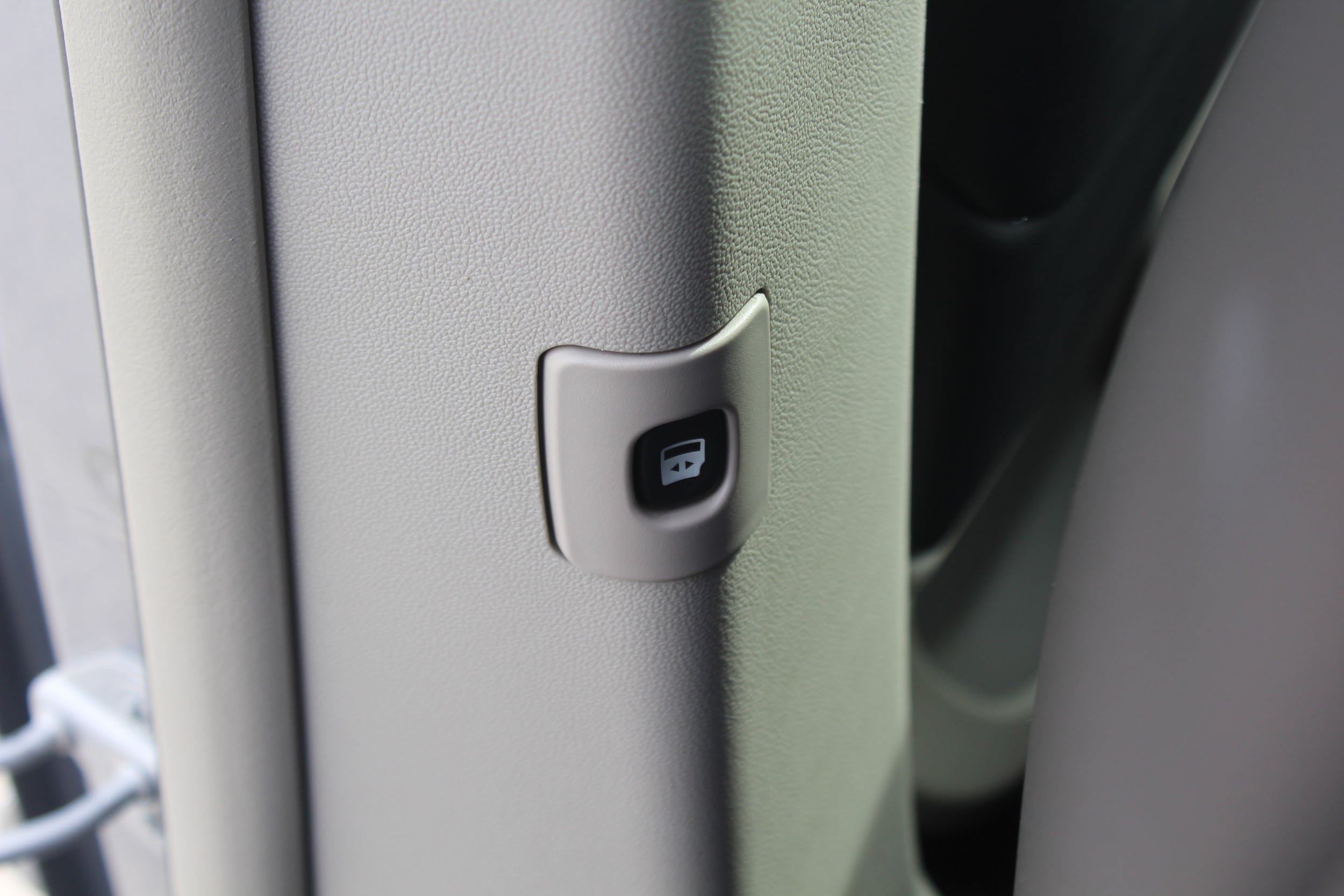 Used 2015 Chrysler Town & Country Touring w/ Trailer Tow Group FWD image 16
