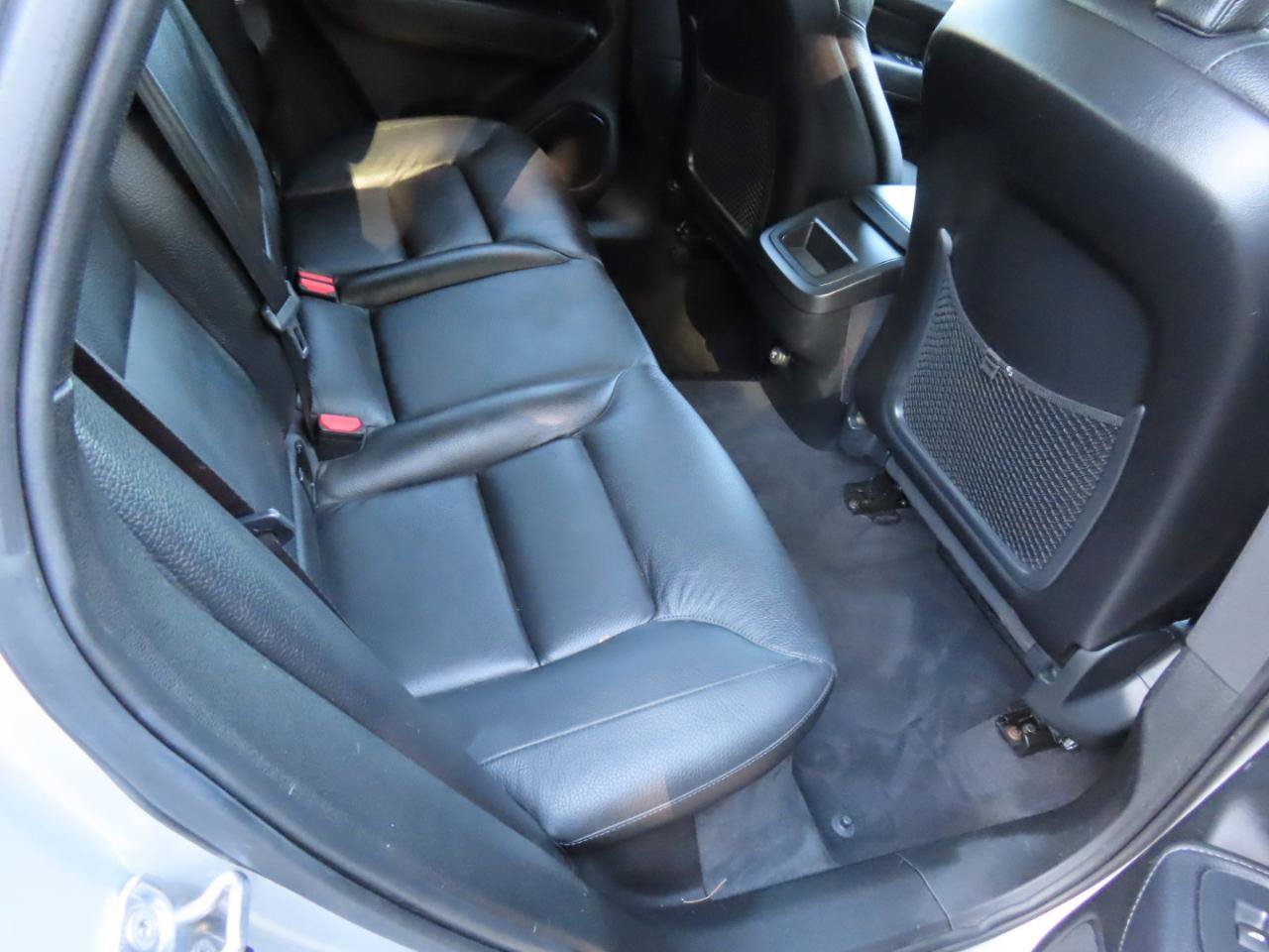 Used 2019 Volvo XC60 T6 Momentum w/ Multimedia Package AWD/4WD image 17
