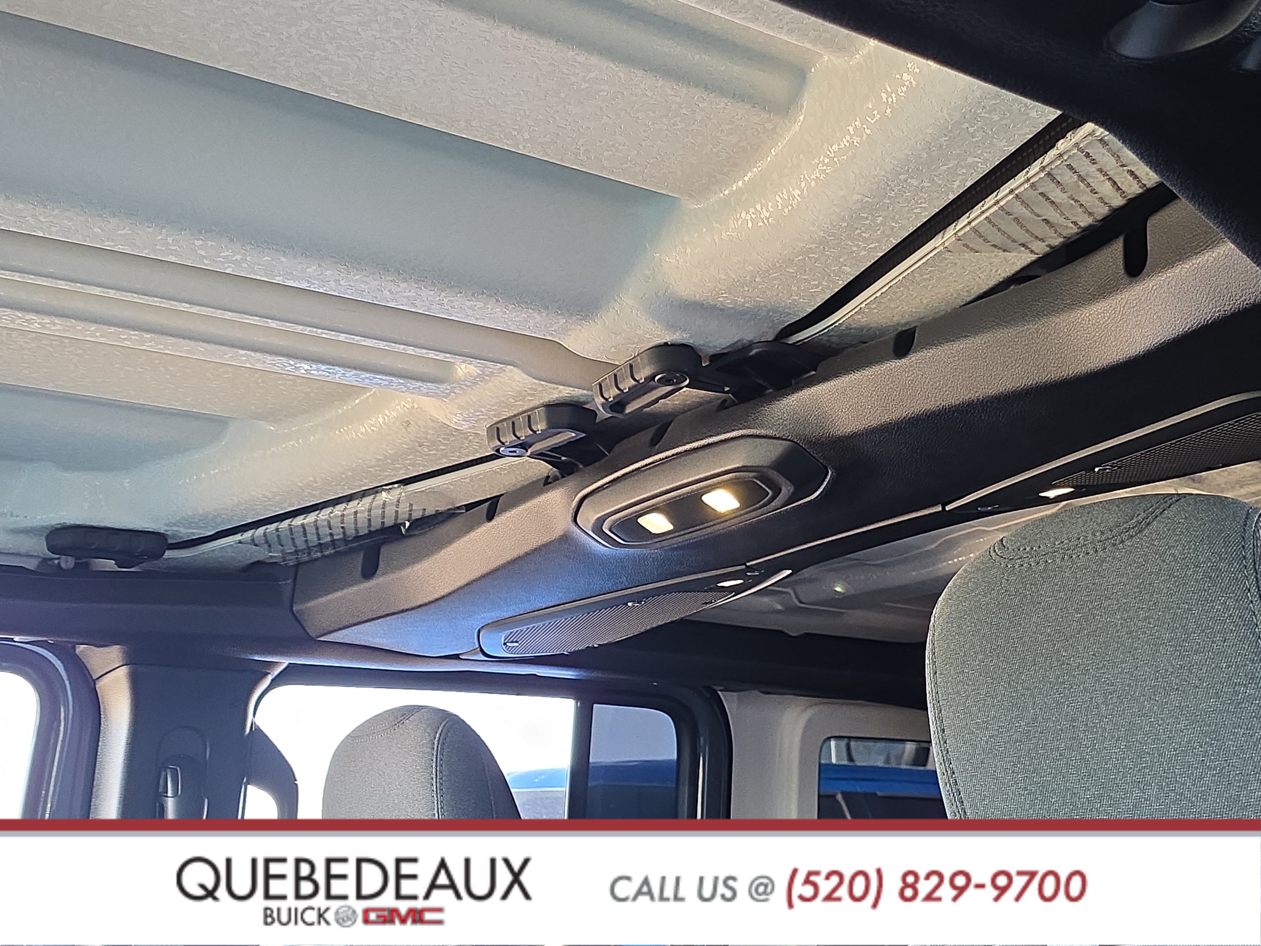 Used 2025 Jeep Wrangler Unlimited Sport AWD/4WD image 12