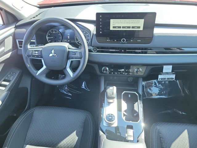 New 2026 Mitsubishi Outlander ES image 14