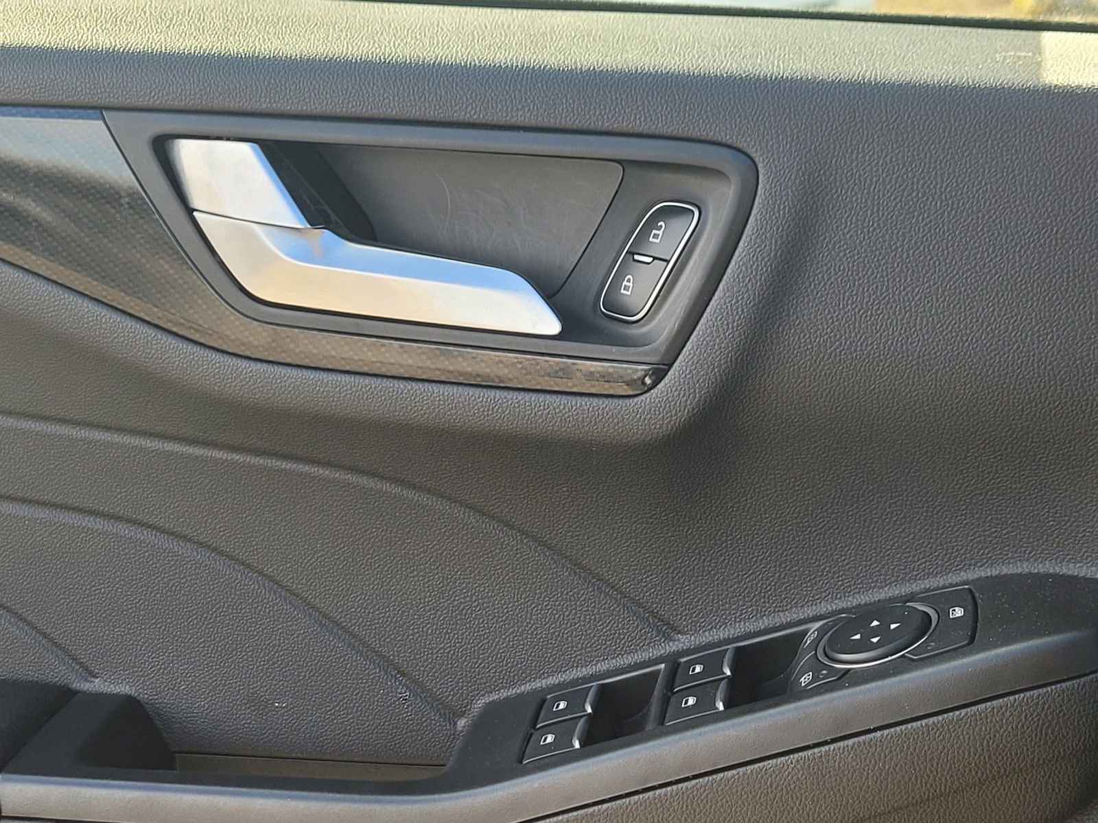 Used 2025 Ford Escape ST-Line image 29