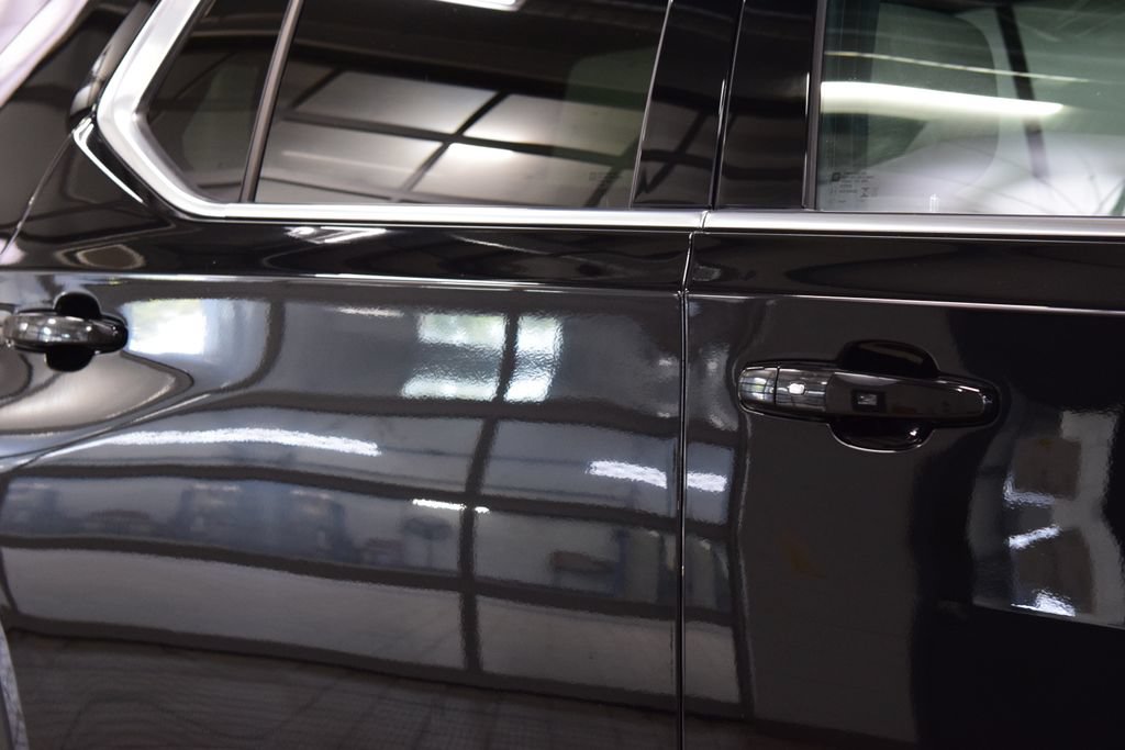 Used 2023 Chevrolet Traverse LS w/ Safety Package FWD image 18