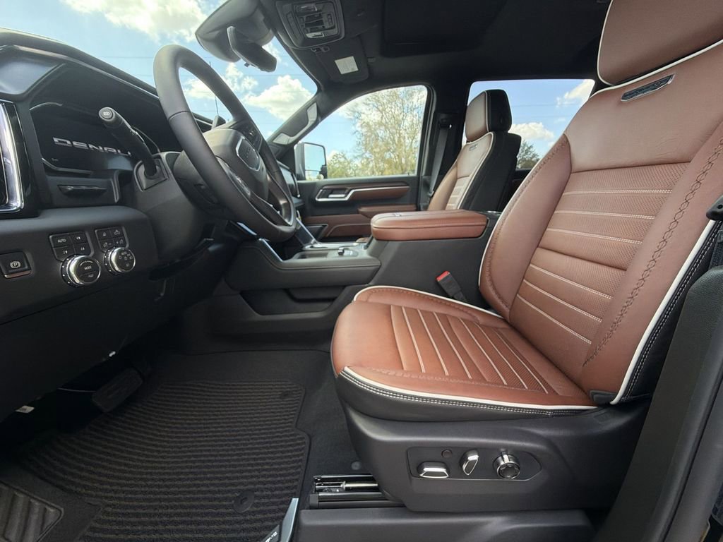New 2026 GMC Sierra 2500 Denali Ultimate w/ Max Trailering Package image 17