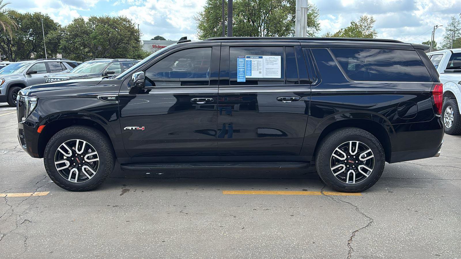 Certified 2024 GMC Yukon XL AT4 w/ Technology Package image 4