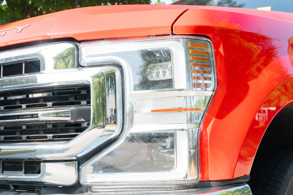 Used 2022 Ford F250 Lariat w/ Lariat Ultimate Package AWD/4WD image 2