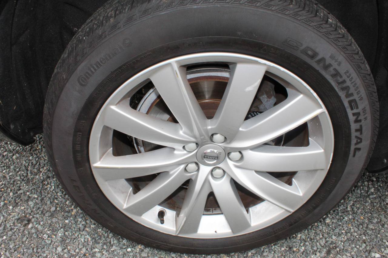 Used 2017 Volvo XC90 T6 Momentum w/ Vision Package AWD/4WD image 39