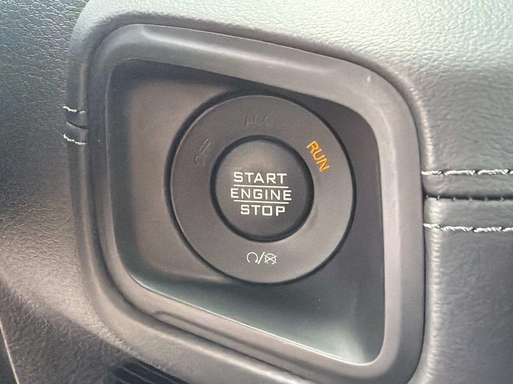 Used 2026 Jeep Wrangler Unlimited Rubicon AWD/4WD image 31