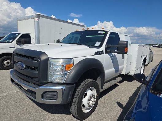 Used 2016 Ford F550 2WD Regular Cab Super Duty image 2