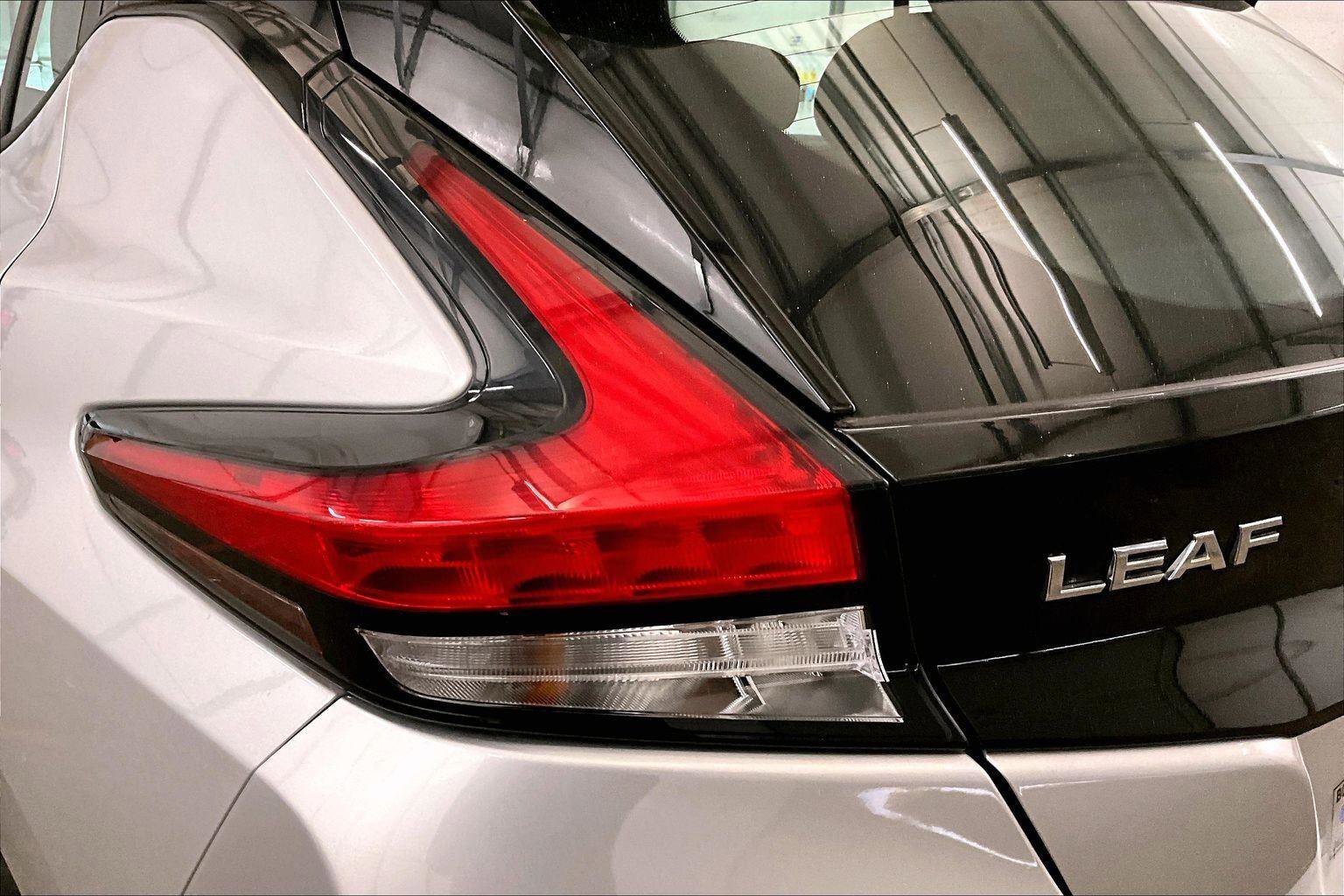 Used 2021 Nissan Leaf SV Plus w/ SV Plus Technology Package image 28