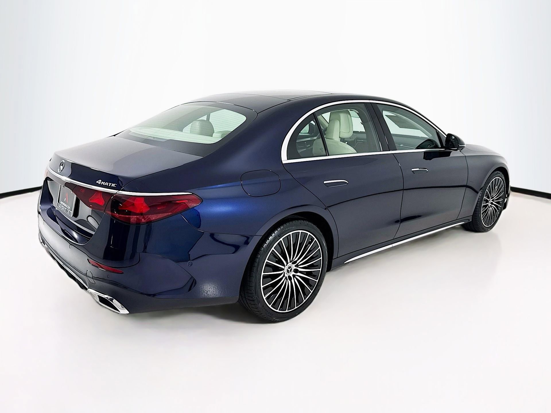 New 2026 Mercedes-Benz E 450 4MATIC Sedan image 8