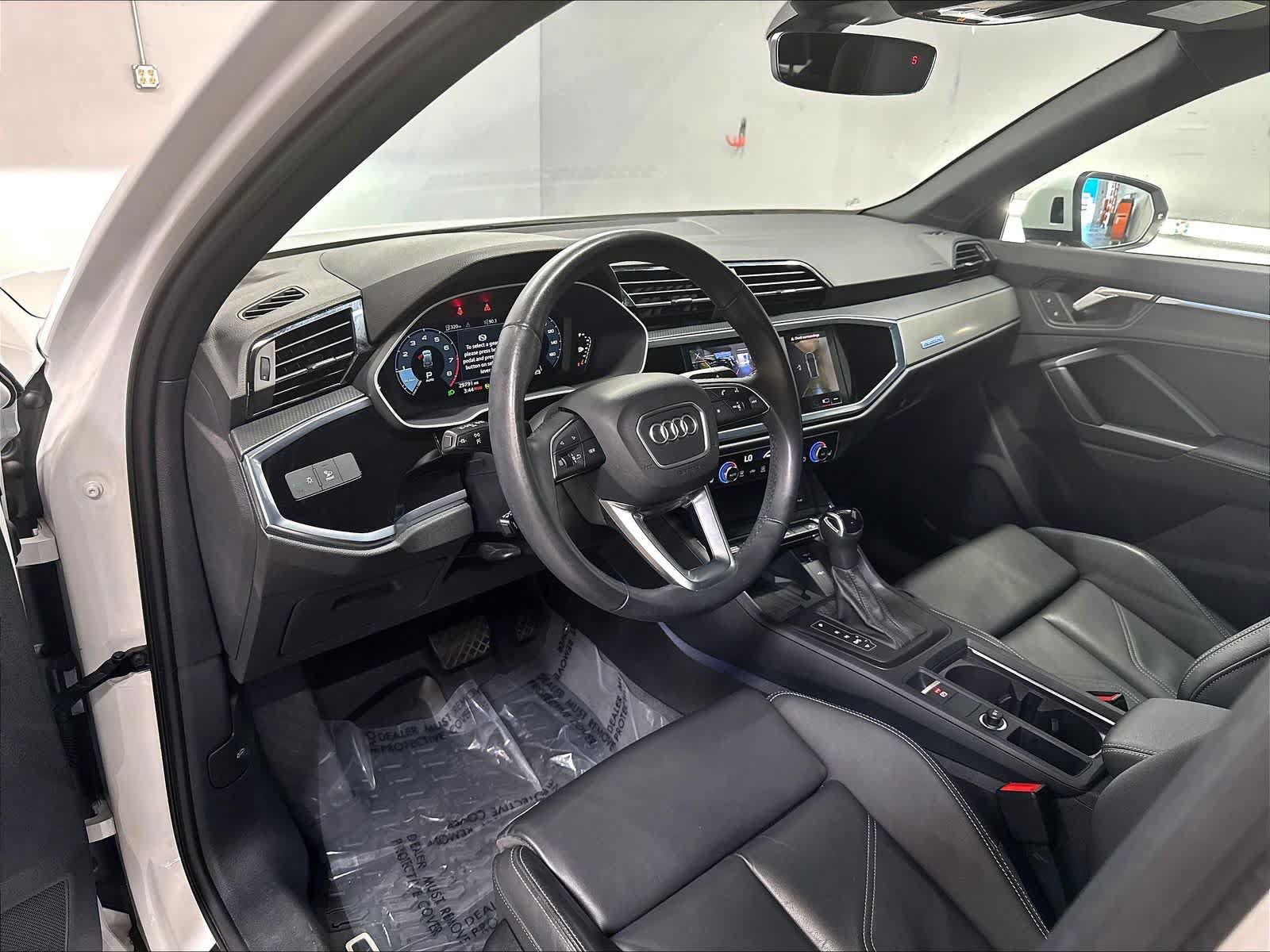 Used 2023 Audi Q3 2.0T Premium Plus w/ Premium Plus Package AWD/4WD image 15
